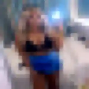 Contacte Christine, 33 ans à Dammartin-en-Serve gratuitement
