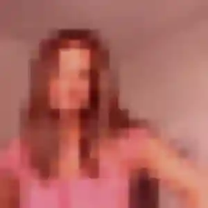Leila, femme de 25 ans cherche plan cul à Dampierre-en-Burly