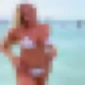 Photo de Azalee à Deluz (28 ans) - plan cul gratuit