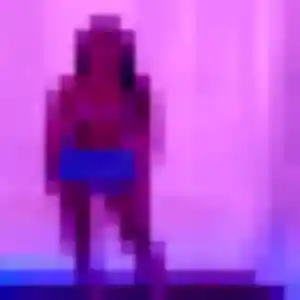 Nina (29 ans) à Dohem attend un plan cul ce soir