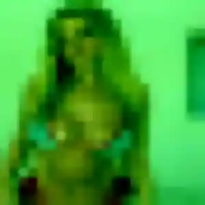 Priscilla, 28 ans, dispo pour plan cul à Doingt
