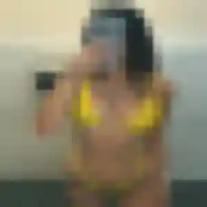 Daphne, 34 ans, dispo pour plan cul à Épenoy