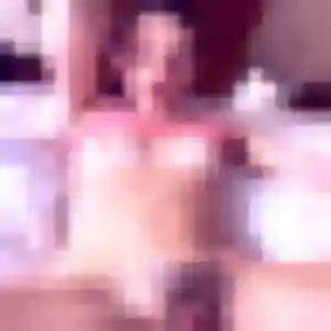 Rejoins Olivia, 28 ans à Faverges-de-la-Tour gratuitement