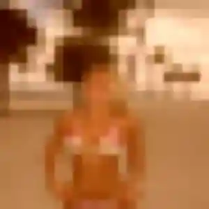 Sixtine, 32 ans, connectée à Fleury pour une rencontre coquine