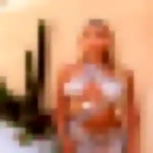 Typhaine, fille de 22 ans veut plan cul à Font-Romeu-Odeillo-Via