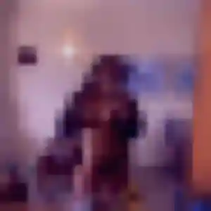 Prisca, fille de 23 ans veut plan cul à Frœningen