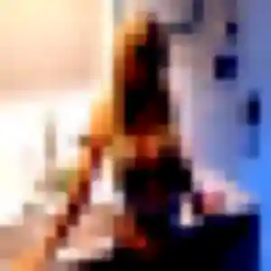 Emmanuelle, 36 ans, disponible à Gouvieux pour un plan cul