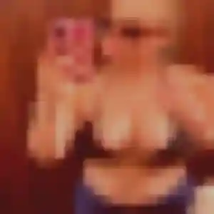 Vicky, femme de 23 ans propose plan cul à Granges-sur-Lot