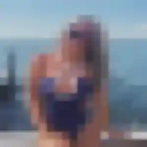 Ava (37 ans) à Graveson propose un plan cul ce soir