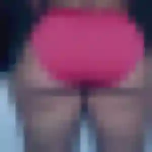 Photo de Oumaima à Graveson (33 ans) - plan cul discret