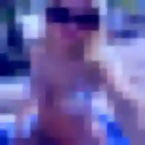 Photo privée de Rebecca, 34 ans à Gressy - plan discret
