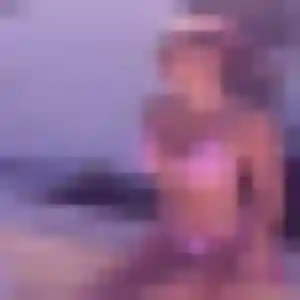 Helena, 28 ans, dispo pour plan cul à Gruson