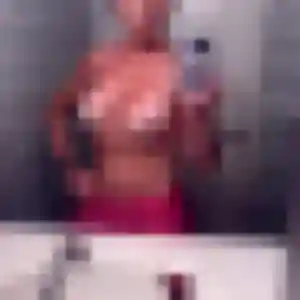 Idalina, 23 ans, dispo pour plan cul à Guemps