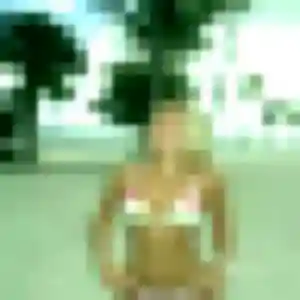 Kenza, 31 ans, en ligne à Guiche pour une rencontre coquine