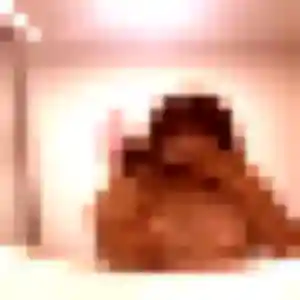 Lena, 26 ans, dispo pour plan cul à Heugas