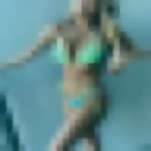 Découvre Tatyana, 31 ans à Hyères en privé