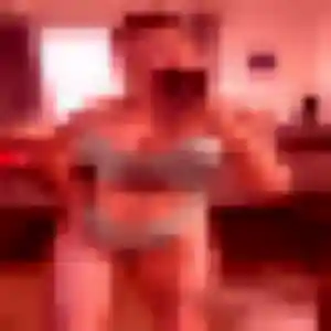 Melodie, 24 ans, disponible à Isles-les-Meldeuses pour une rencontre coquine