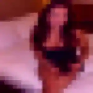 Sexy Noemie, 22 ans à Janvry - découvrir son profil