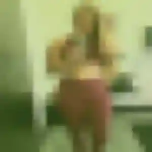 plan cul à Joux : profil de Janine, 25 ans - inscription gratuite