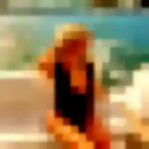 Alienor de Kerfourn, 23 ans - plan cul discret