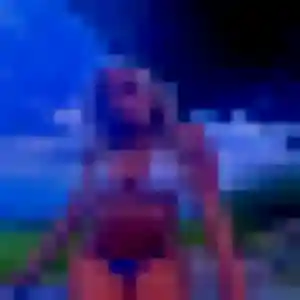 Frederique, 23 ans, connectée à La Chaize-Giraud pour une rencontre coquine