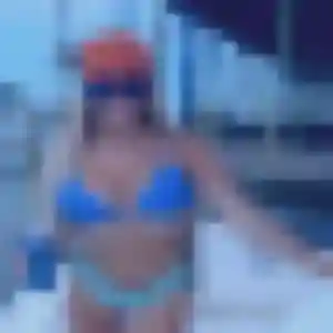 Constance, 34 ans, cherche un plan cul à La Neuville