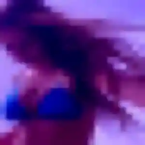 Vera, 25 ans, connectée à La Petite-Pierre pour un plan cul