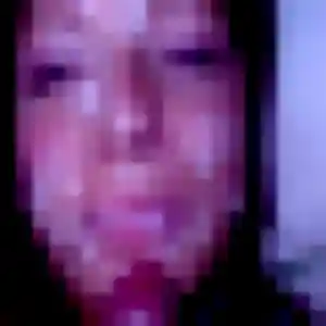 Kim, 24 ans, en ligne à Larche pour une rencontre coquine