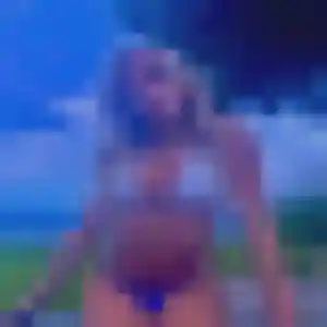 Rencontre Hajar, 23 ans à Larra gratuitement