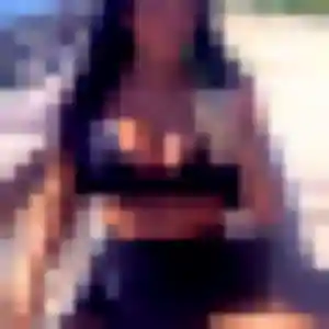 Delia, femme de 23 ans veut plan cul à Lathuile