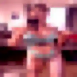 Sexy Phoebe, 24 ans à Lautenbachzell - voir sa photo
