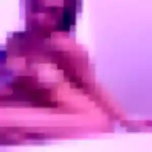 Muriel, 27 ans, en ligne à Laval-Pradel pour une rencontre coquine
