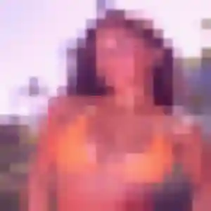 Photo de Ibtissam à Le Chambon-Feugerolles (27 ans) - plan cul discret
