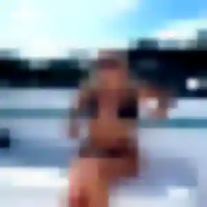 Oceane (27 ans) à Le Folgoët attend une rencontre aujourd'hui