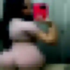 Lina, 41 ans, dispo pour plan cul à Les Arcs