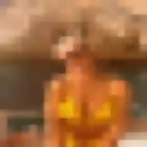 plan cul à Les Trois Lacs : profil de Nadia, 34 ans - accès libre