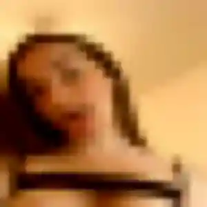 Lily (23 ans) à Longperrier propose une rencontre rapidement