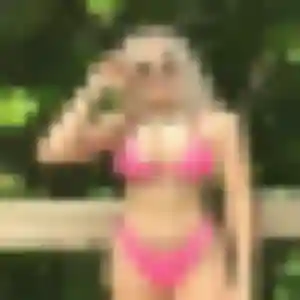 Alexandra, 36 ans, en ligne à Lougres pour un plan cul