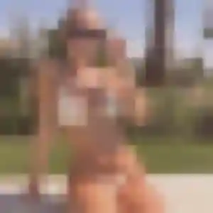 Photo sexy de Samira, 23 ans à Louvres - plan discret