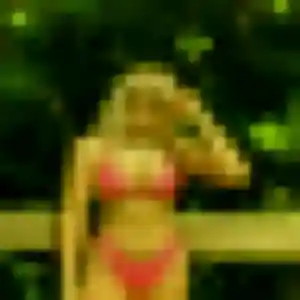 Uranie, fille de 30 ans propose plan cul à Lucenay