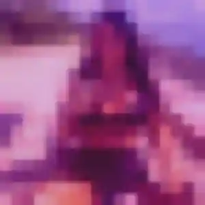 Capucine, femme de 23 ans propose plan cul à Lunas