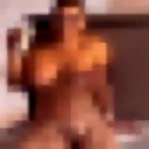 Olga, 36 ans, cherche un plan cul à Macornay
