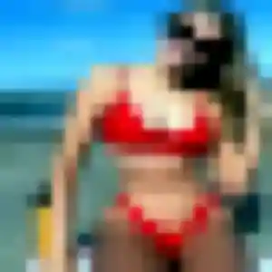 Rejoins Pauline, 30 ans à Marcey-les-Grèves gratuitement