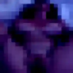 Regine, 33 ans, connectée à Marcillé-Raoul pour une rencontre coquine