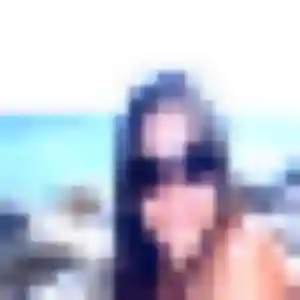 Flore, 28 ans, connectée à Mareil-Marly pour une rencontre coquine