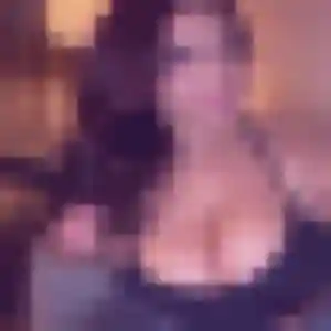 Photo de Anne-Charlotte à Mâron (24 ans) - plan cul anonyme