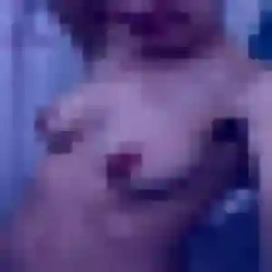 Theresa, 33 ans, en ligne à Marquefave pour une rencontre coquine