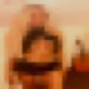 Photo privée de Lucienne, 38 ans à Martigné-Ferchaud - plan discret