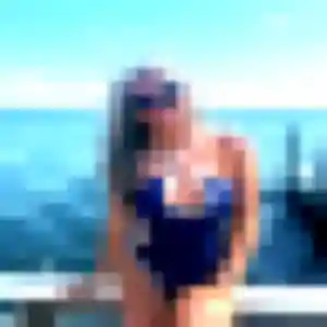 Sexy Tessa, 22 ans à Martinvast - la contacter