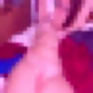 Ulrike, 33 ans, en ligne à Maslives pour une rencontre coquine